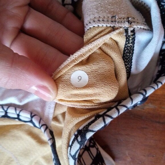 🔥Lululemon Women's No Limits Racerback Tank Top - Picture 4 of 7